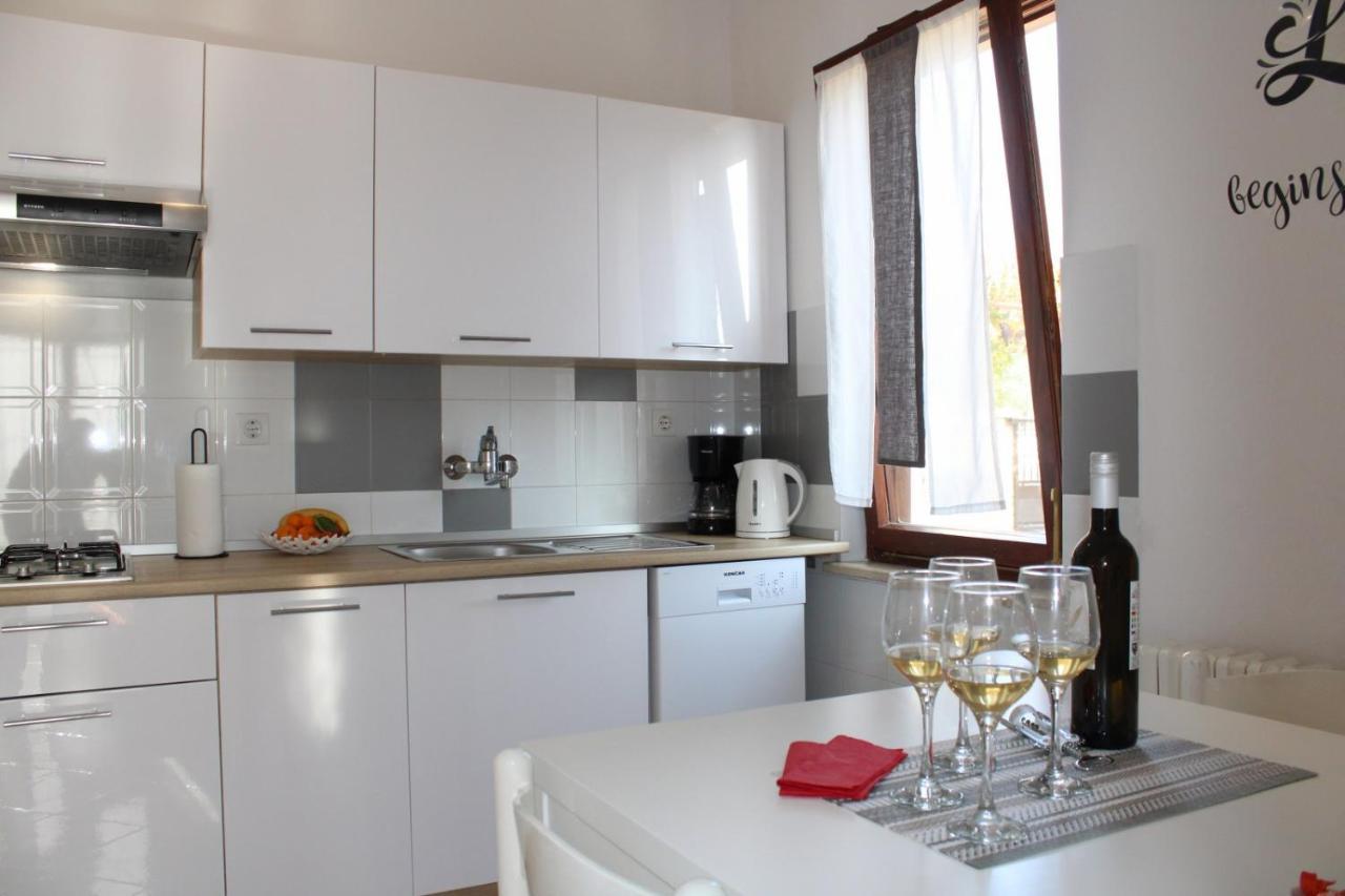 Lily'S Lovely Apartments Fažana Dış mekan fotoğraf