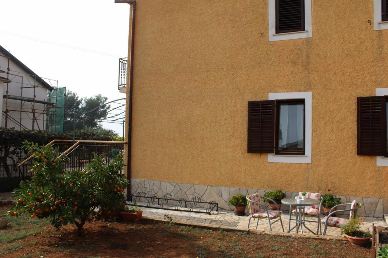 Lily'S Lovely Apartments Fažana Dış mekan fotoğraf