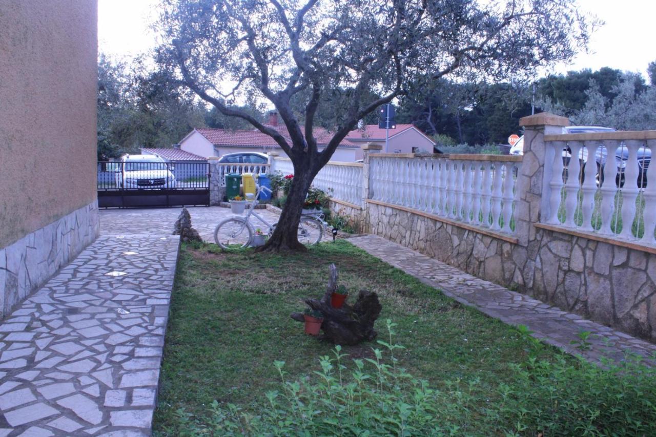 Lily'S Lovely Apartments Fažana Dış mekan fotoğraf